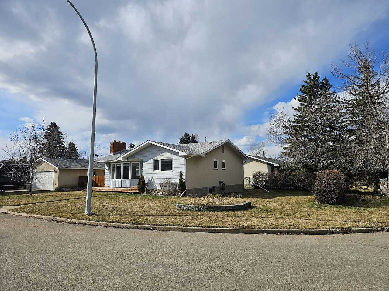 53 Dorchester Rd - Photo 2 of 14