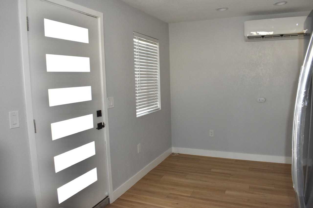 11659 Burke St #1 - Photo 5 of 14