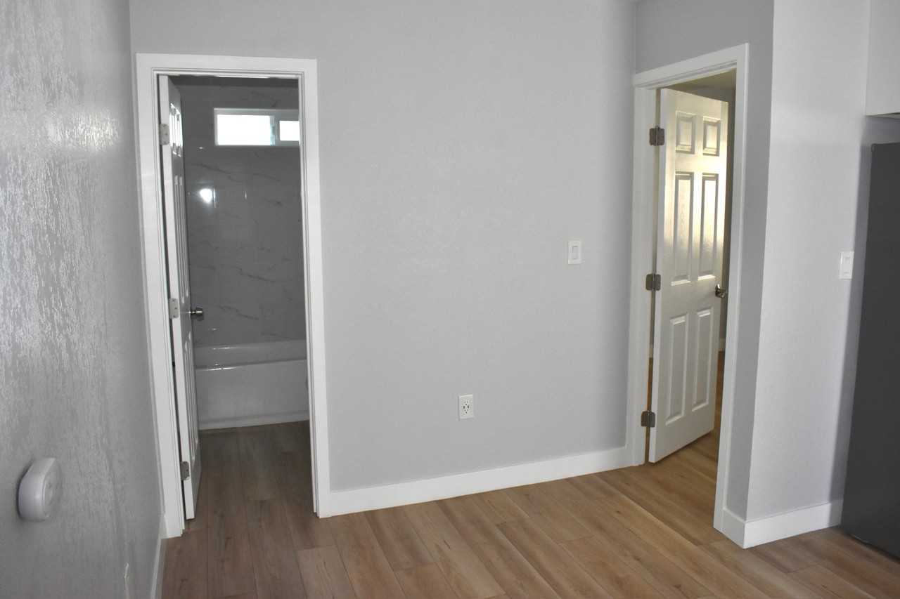 11659 Burke St #1 - Photo 7 of 14