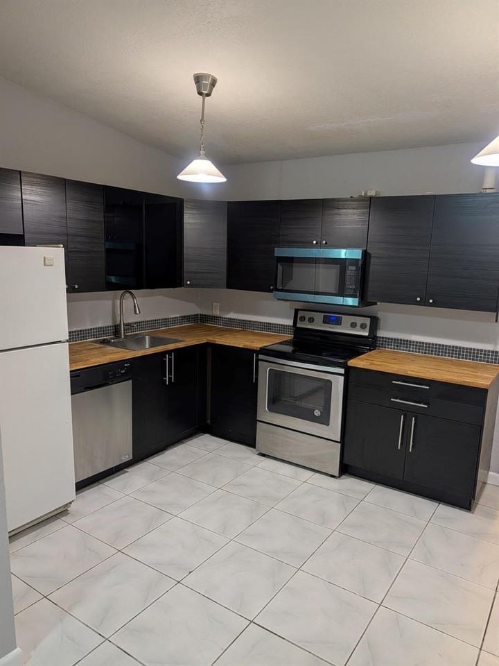 2990 Nw 7th Ct #NA - Photo 2 of 12