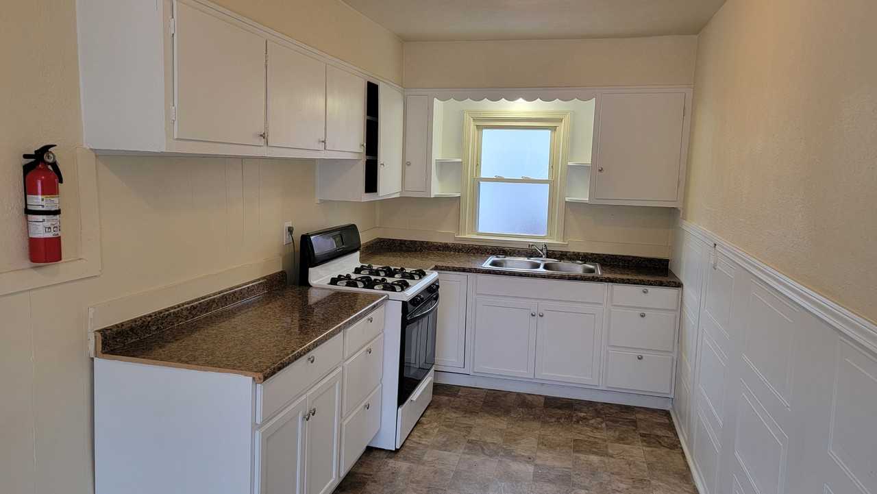 786 Florida Ave #NA - Photo 6 of 10
