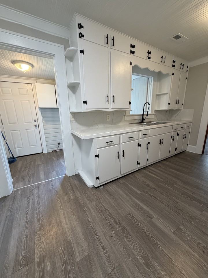 311 E 2nd St #NA - Photo 5 of 13