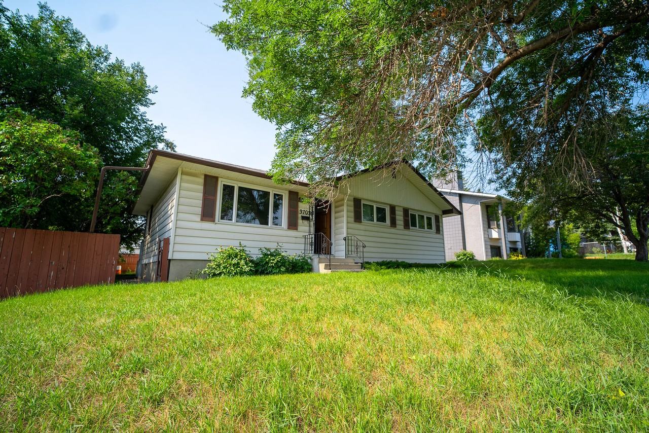 3703 Brooklyn Cres Nw - Photo 2 of 24