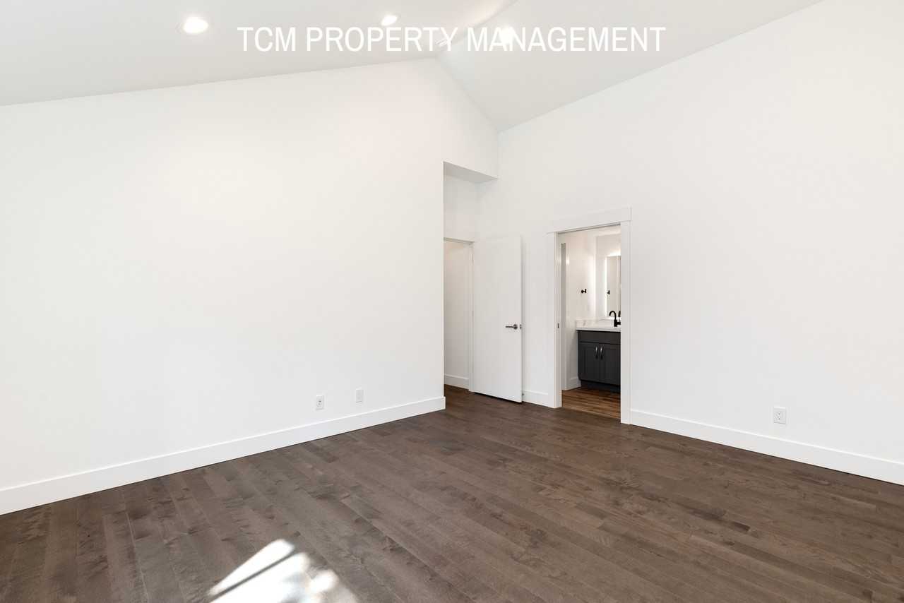 2336 23rd Ave S #NA - Photo 7 of 20