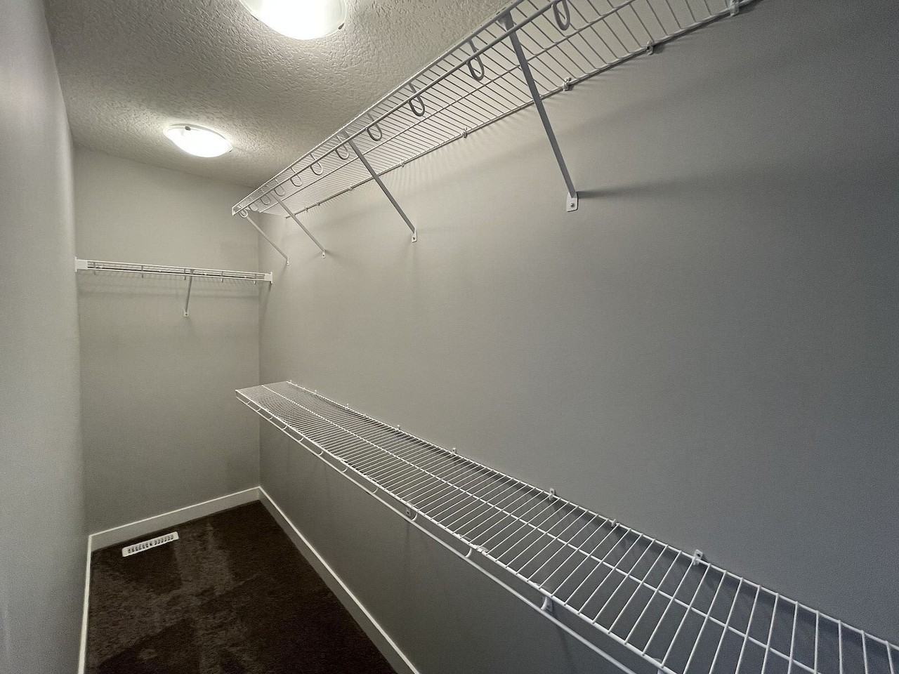 4103 Seton Dr Se - Photo 2 of 20