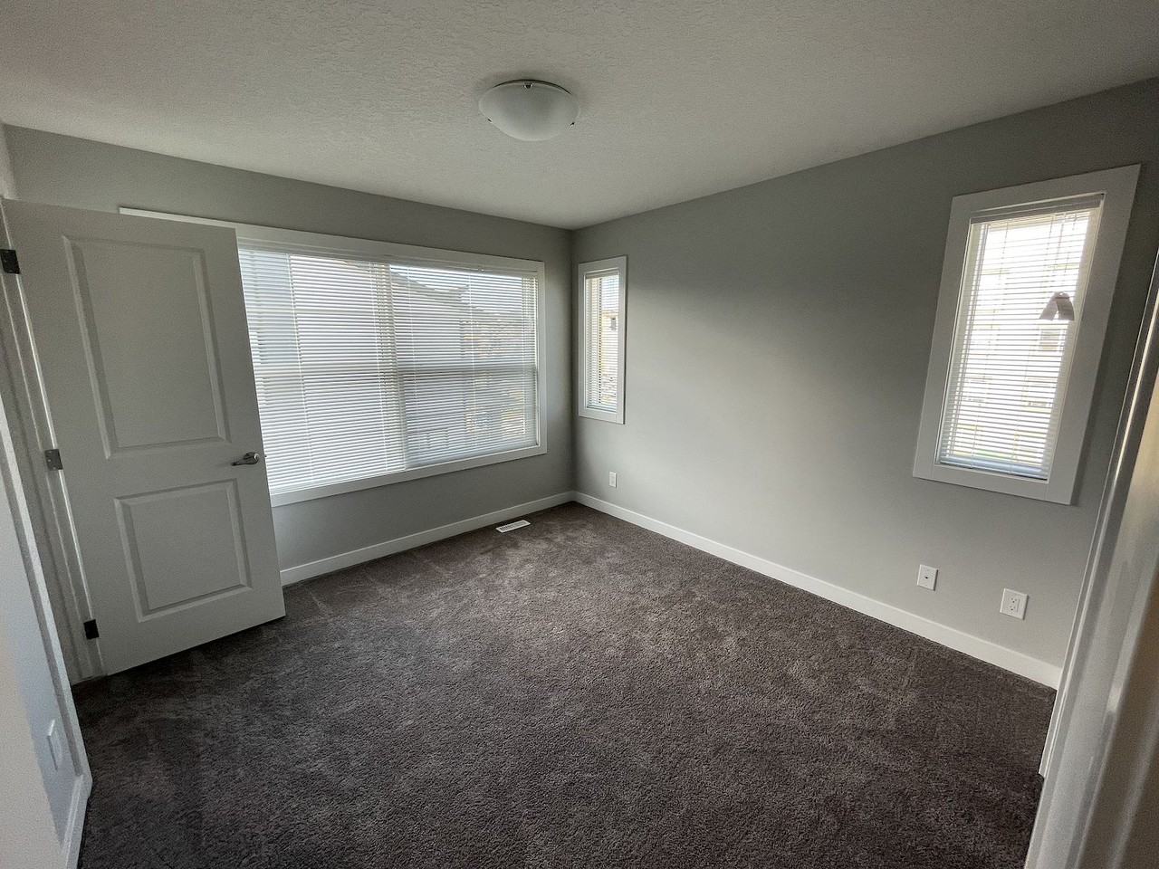 4103 Seton Dr Se - Photo 5 of 20