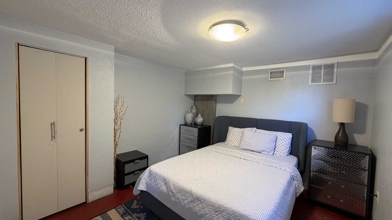 637 S Crescent Ct #NA - Photo 7 of 19