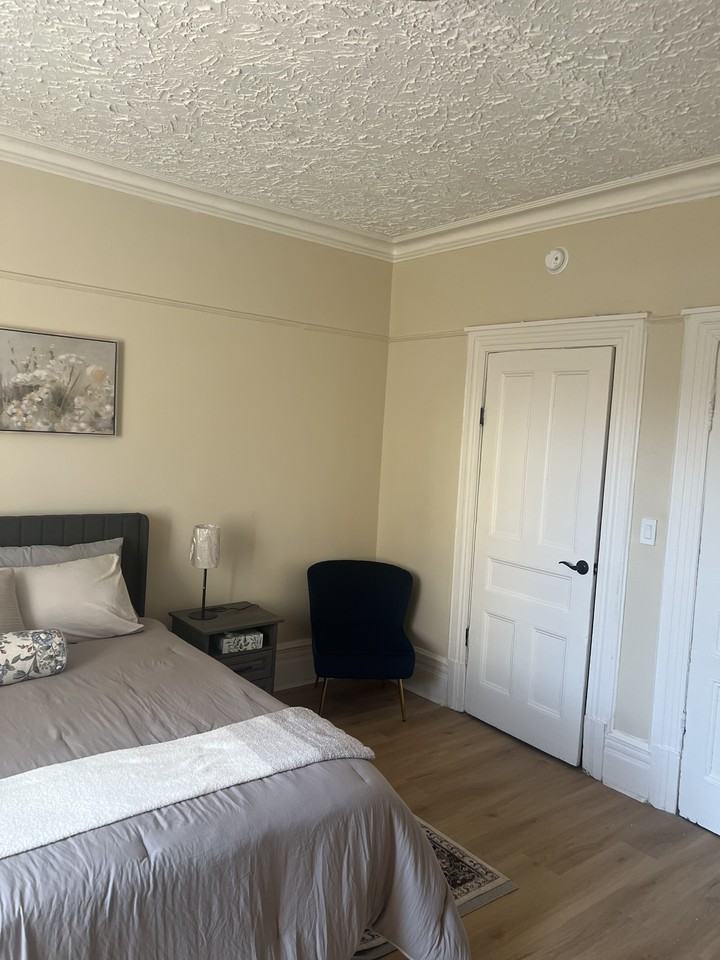 913 Sterling Pl #NA - Photo 2 of 5