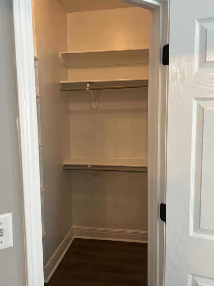 1423 Monterey Hill Dr #NA - Photo 3 of 33