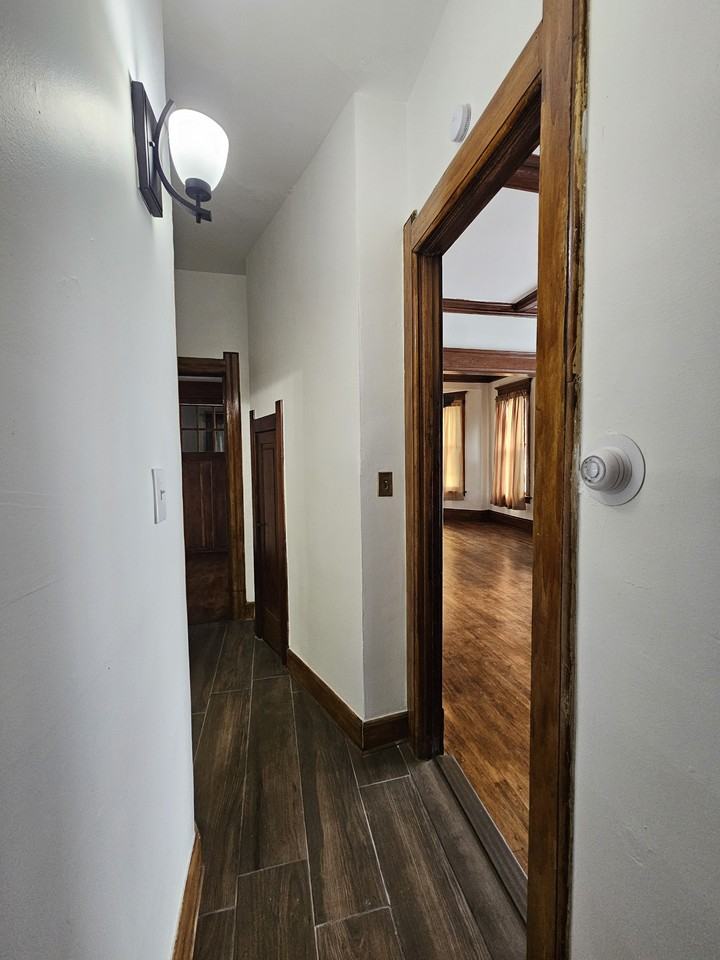 1115 N 14th St #NA - Photo 5 of 17