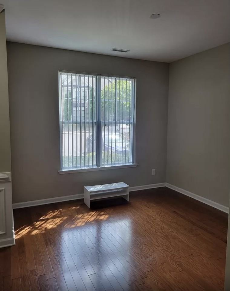 Clarksburg Pl #6604 - Photo 4 of 9