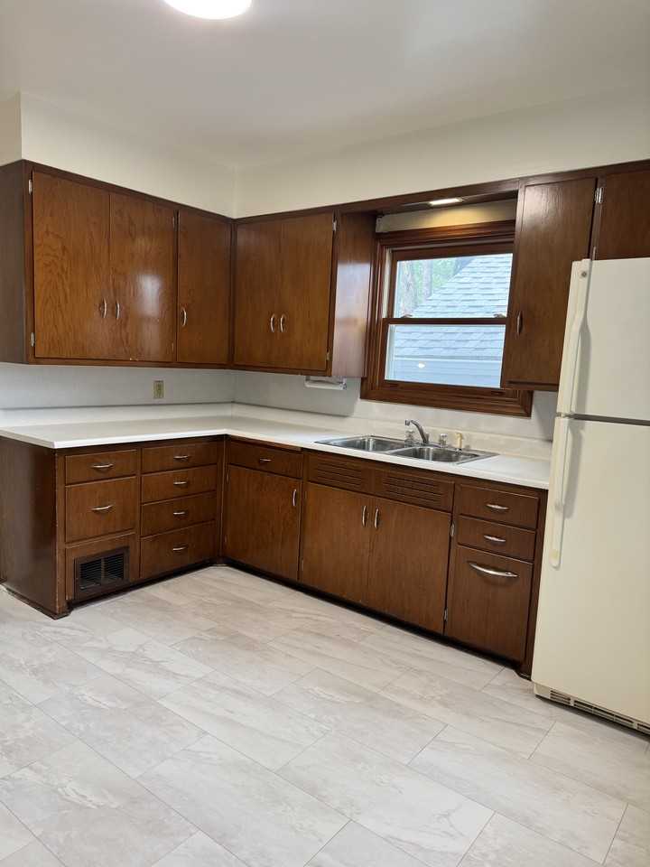 711 Rosecrans St #NA - Photo 5 of 19