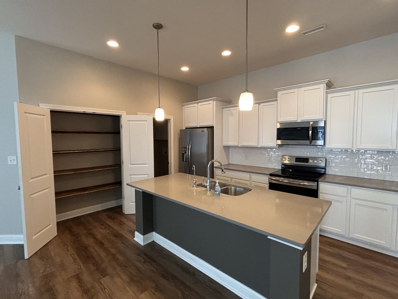 7080 Cherry Creek Blvd #41 - Photo 3 of 19