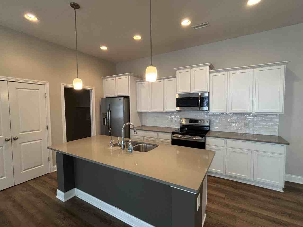 7080 Cherry Creek Blvd #41 - Photo 4 of 19