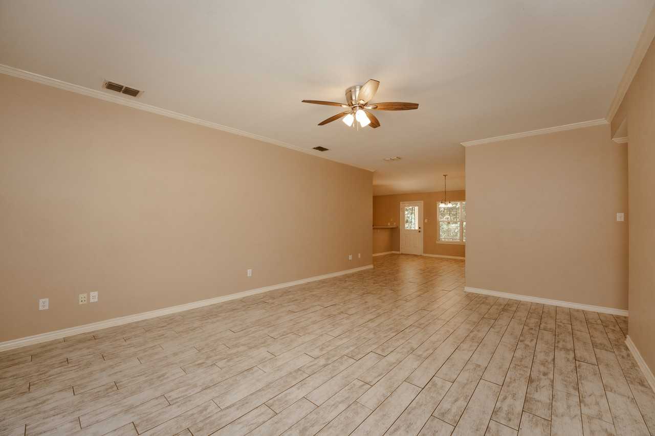 Pleasant Oaks Dr #20691 - Photo 2 of 9