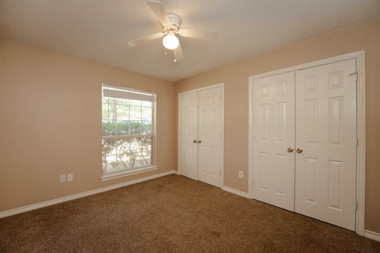 Pleasant Oaks Dr #20691 - Photo 5 of 9