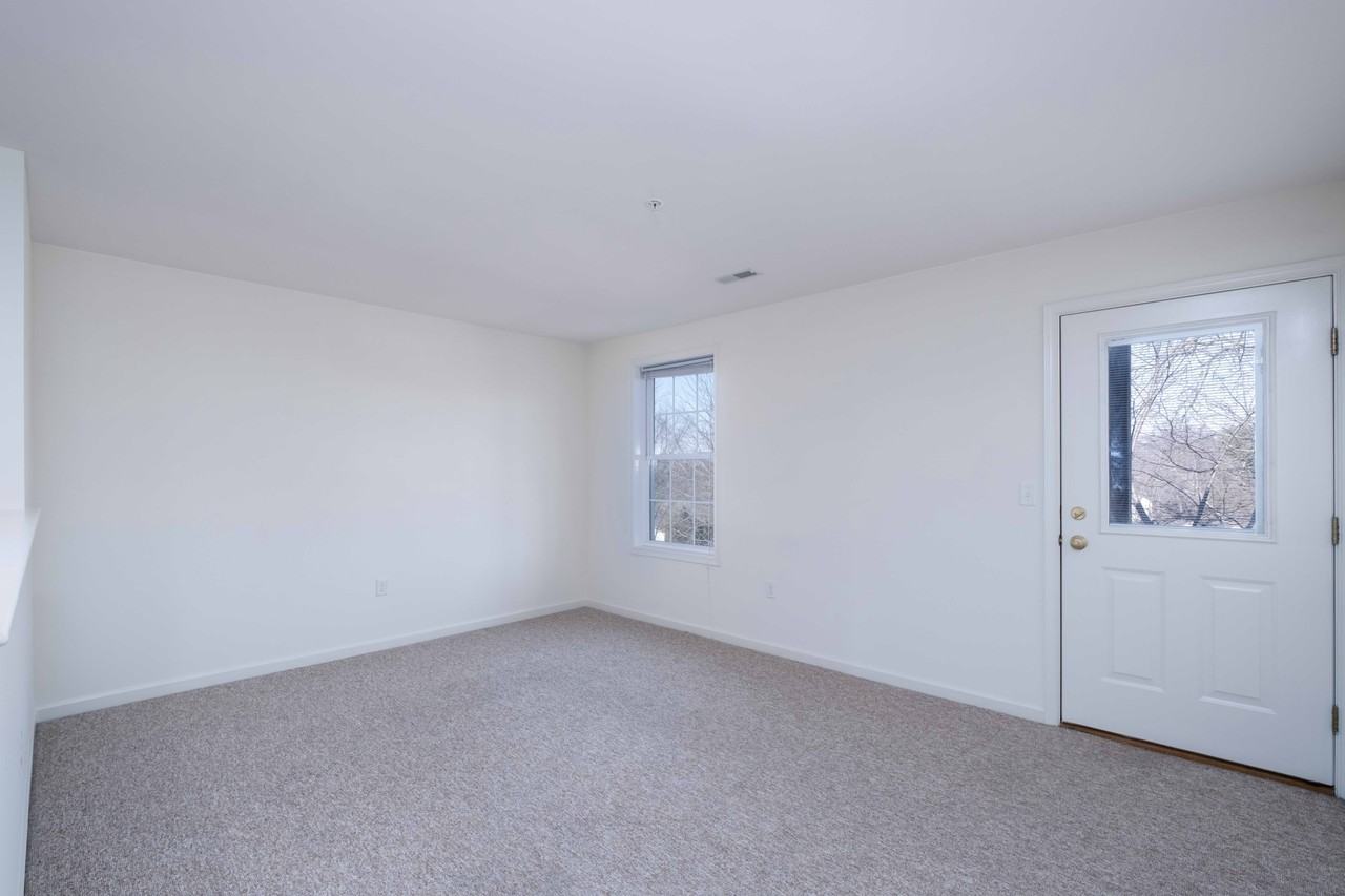 351 College Manor Ave - Photo 2 of 9