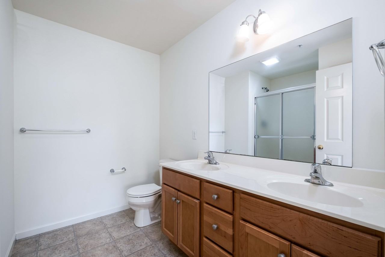 351 College Manor Ave - Photo 6 of 9