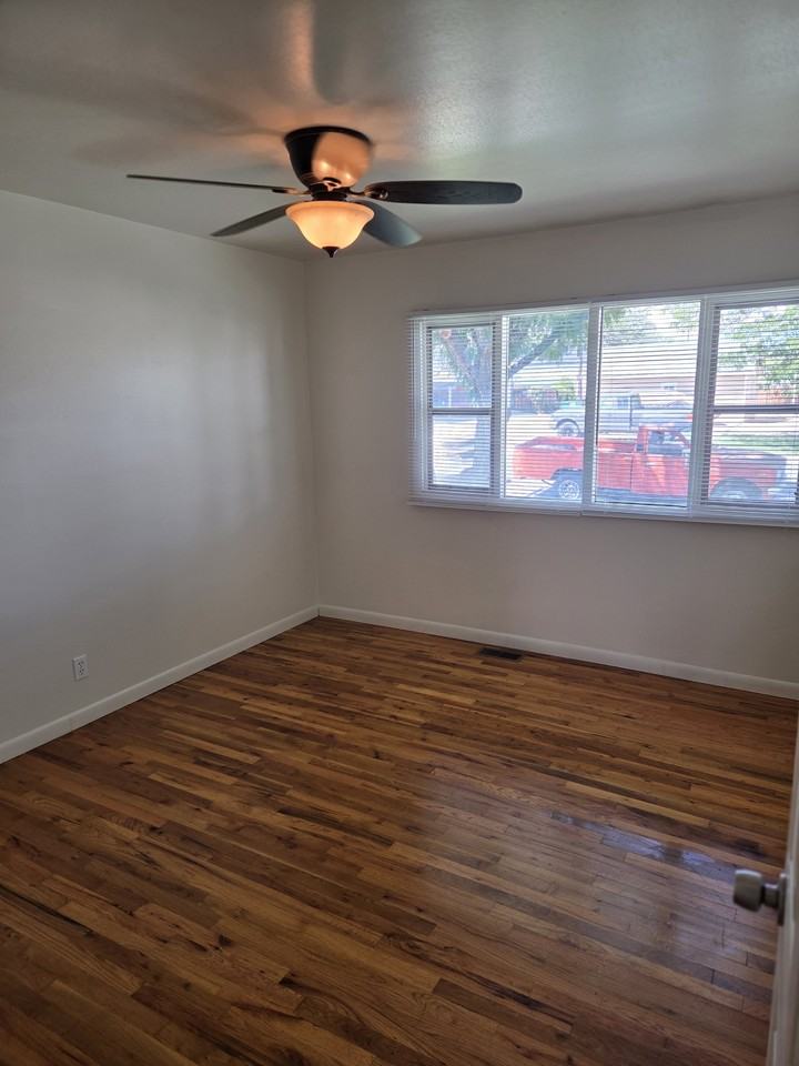 1809 Bunting Ave #1809 - Photo 5 of 6