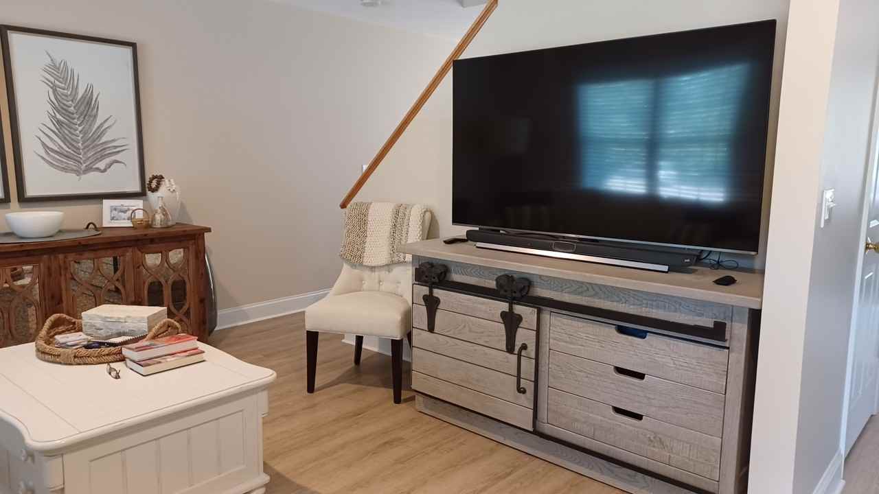 21B Saint Andrews Way #21B - Photo 4 of 15