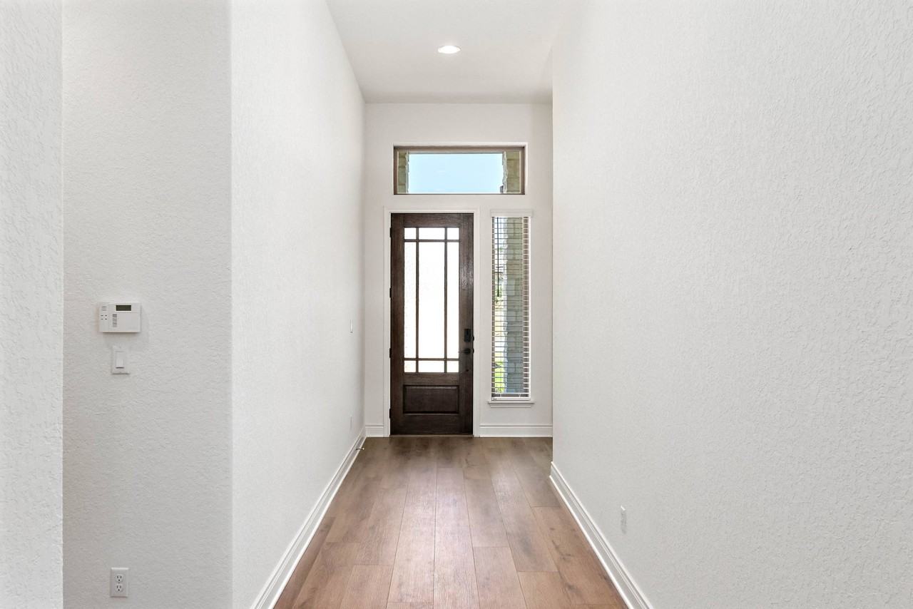 563 Orchard Way #NA - Photo 5 of 35