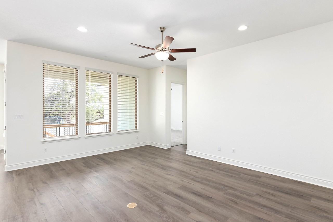 563 Orchard Way #NA - Photo 6 of 35