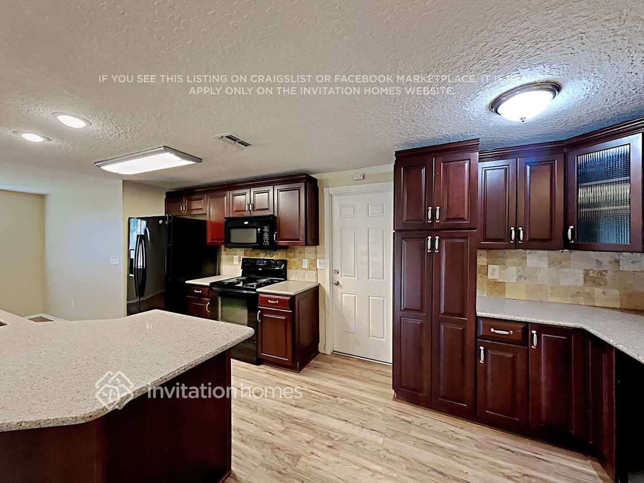 603 Timber Bay Cir E - Photo 5 of 17