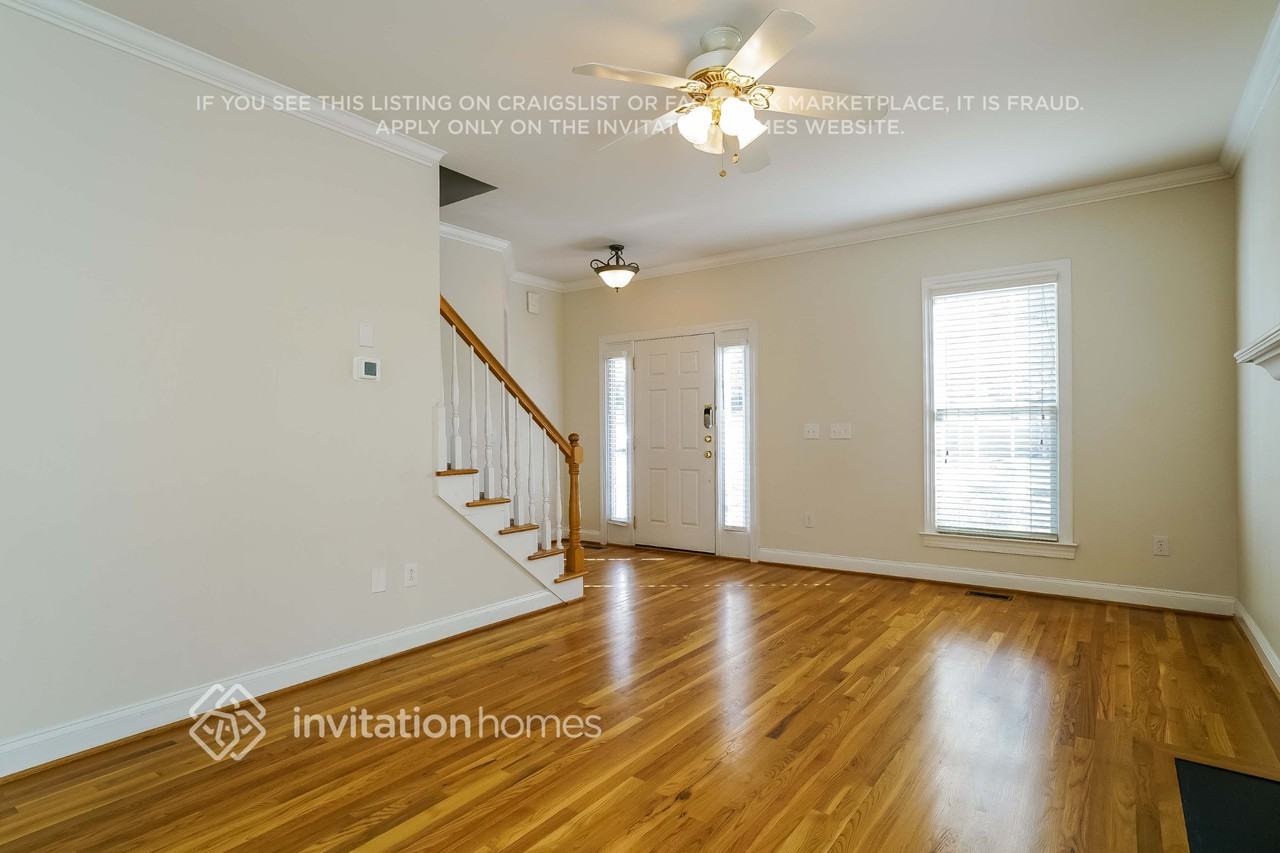 1173 Trentini Ave - Photo 2 of 11