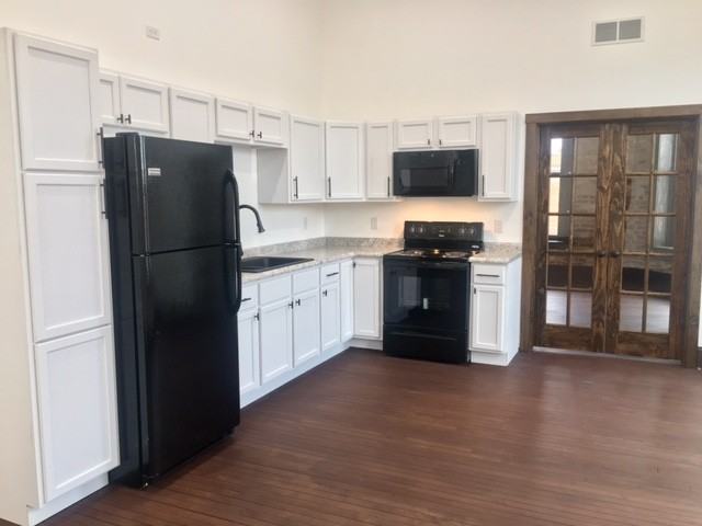 313 E Commercial Ave #B - Photo 2 of 14