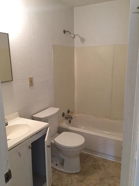 1330 Columbine St - Photo 5 of 8