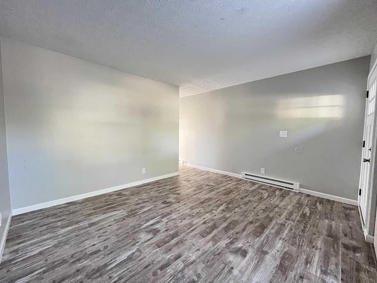 200 Forest Ln - Photo 3 of 24