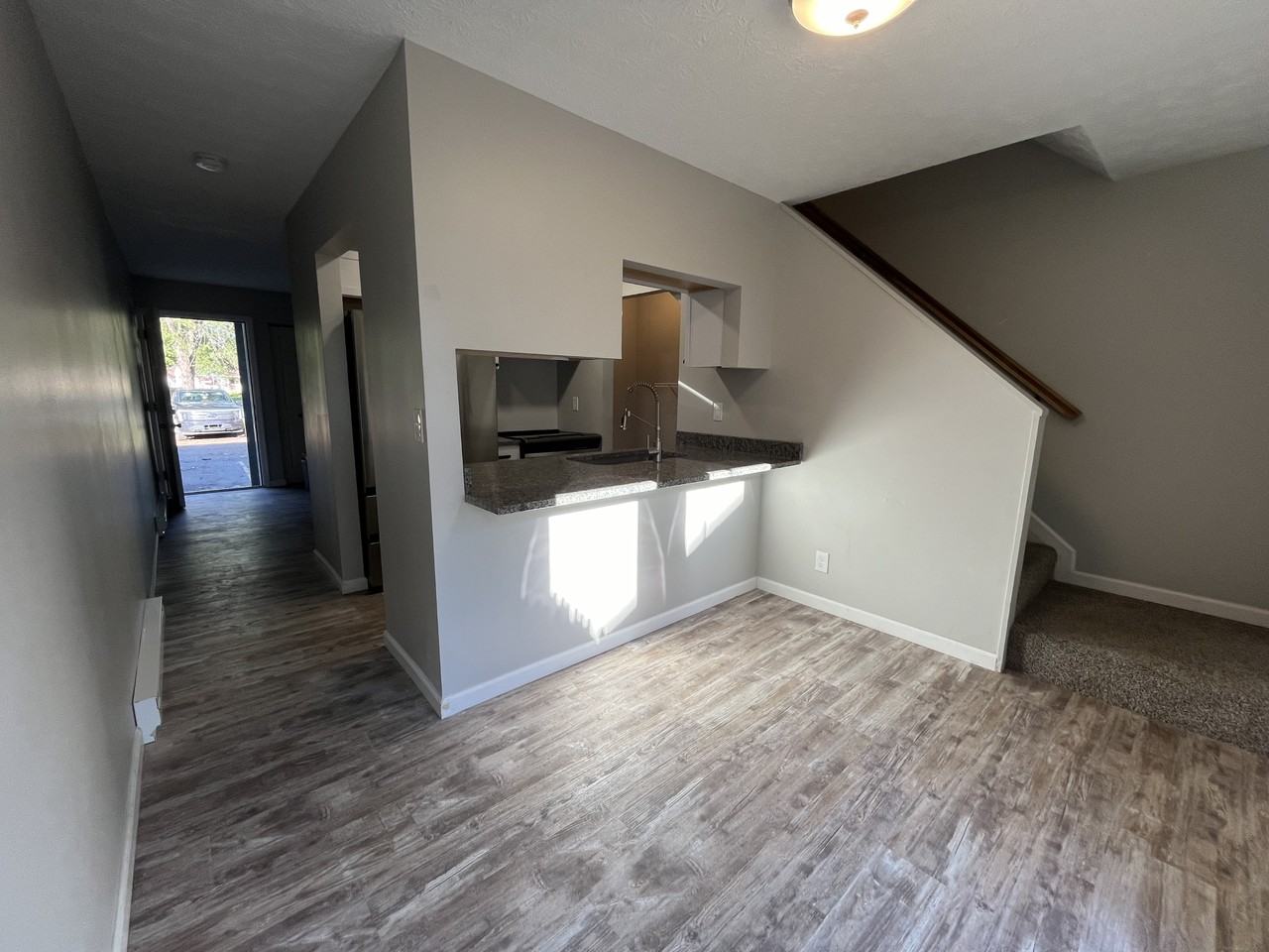 200 Forest Ln - Photo 6 of 24
