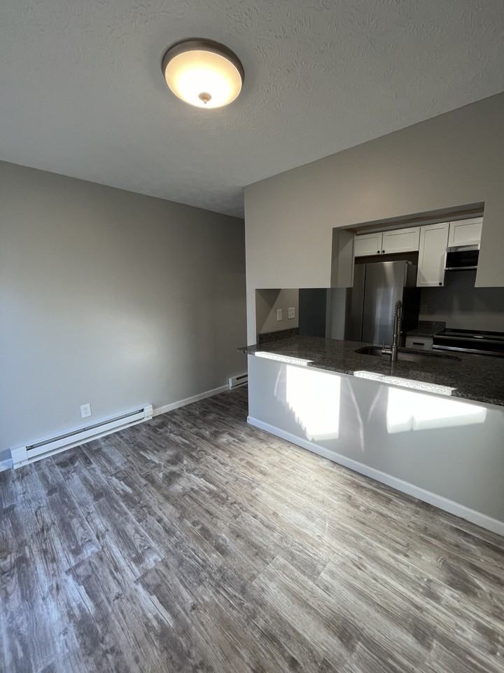200 Forest Ln - Photo 7 of 24