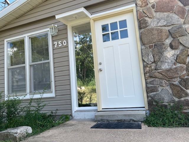 750 Ford St - Photo 3 of 16