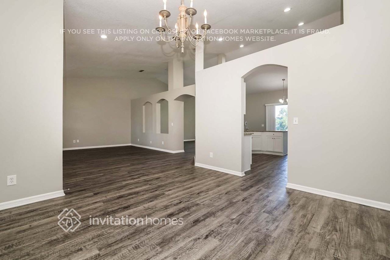 2822 Laurel Leaf Dr - Photo 5 of 17