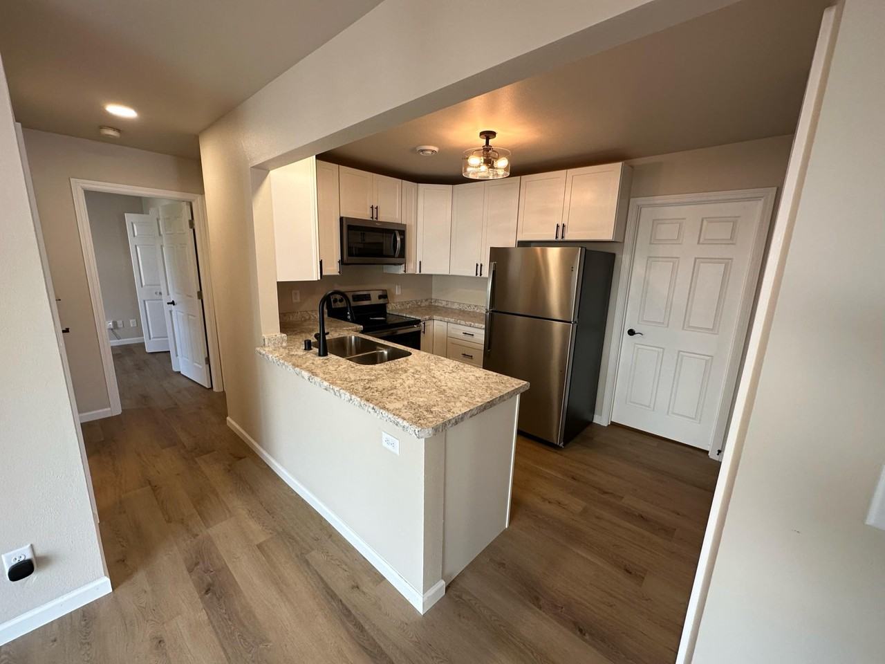 4010 Ellis St #4012 - Photo 3 of 7
