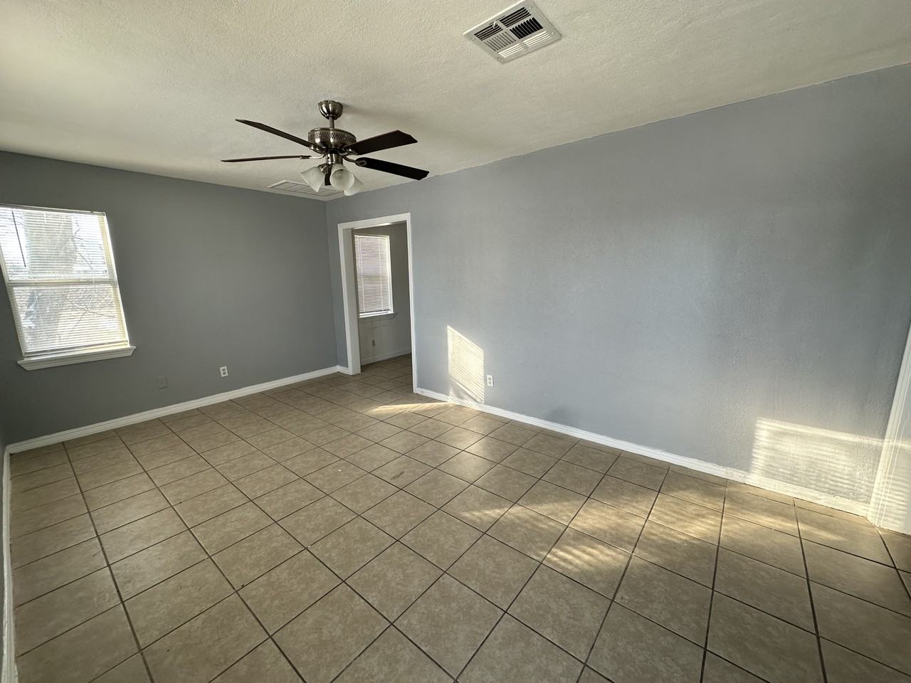 3029 Nw 26Th St - Photo 6 of 11