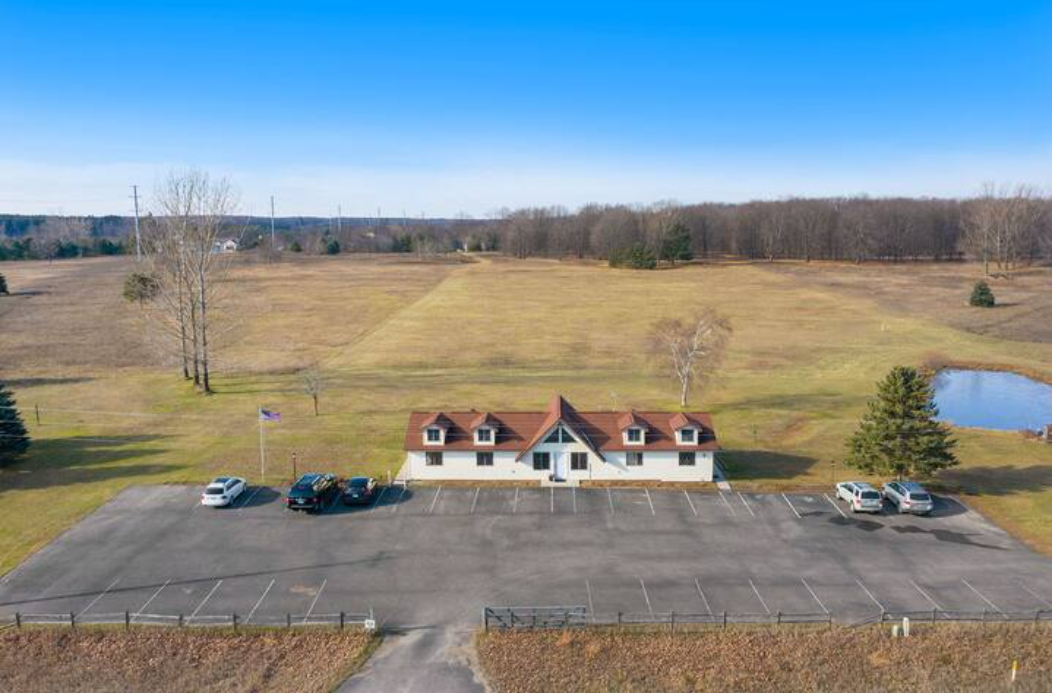 262 N Townline Rd - Photo 2 of 21