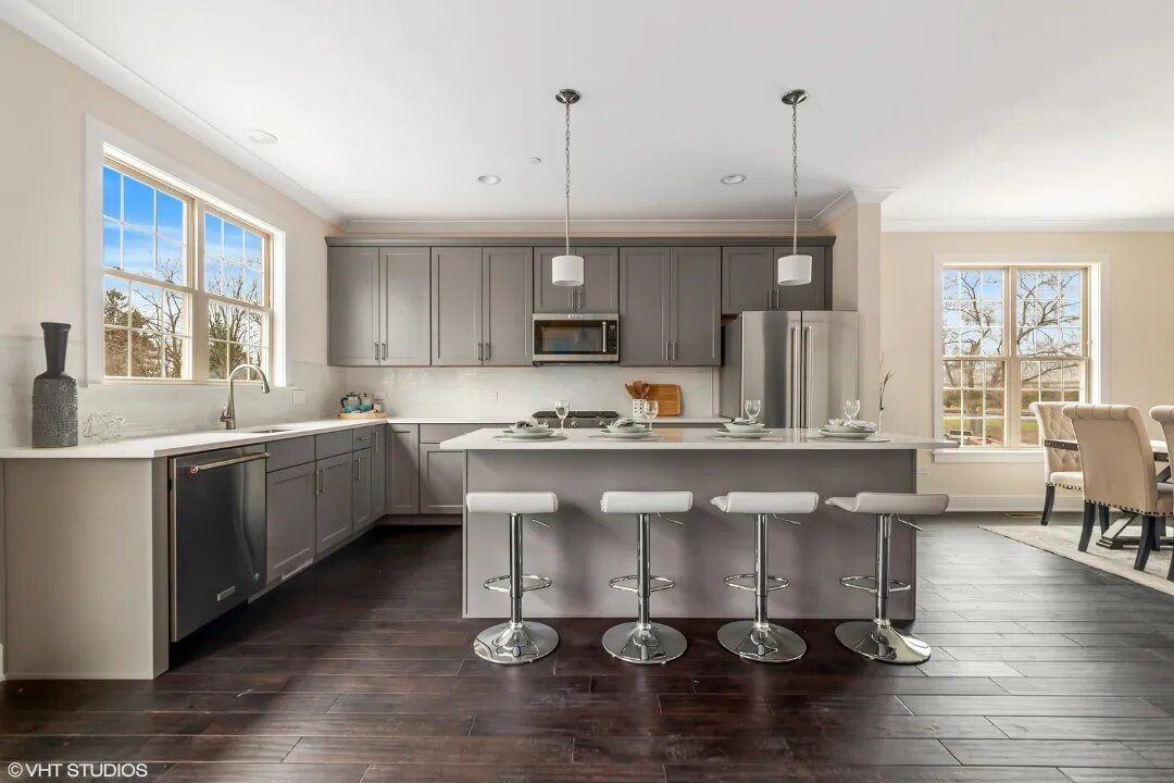 601 Broadway St #601 - Photo 6 of 13