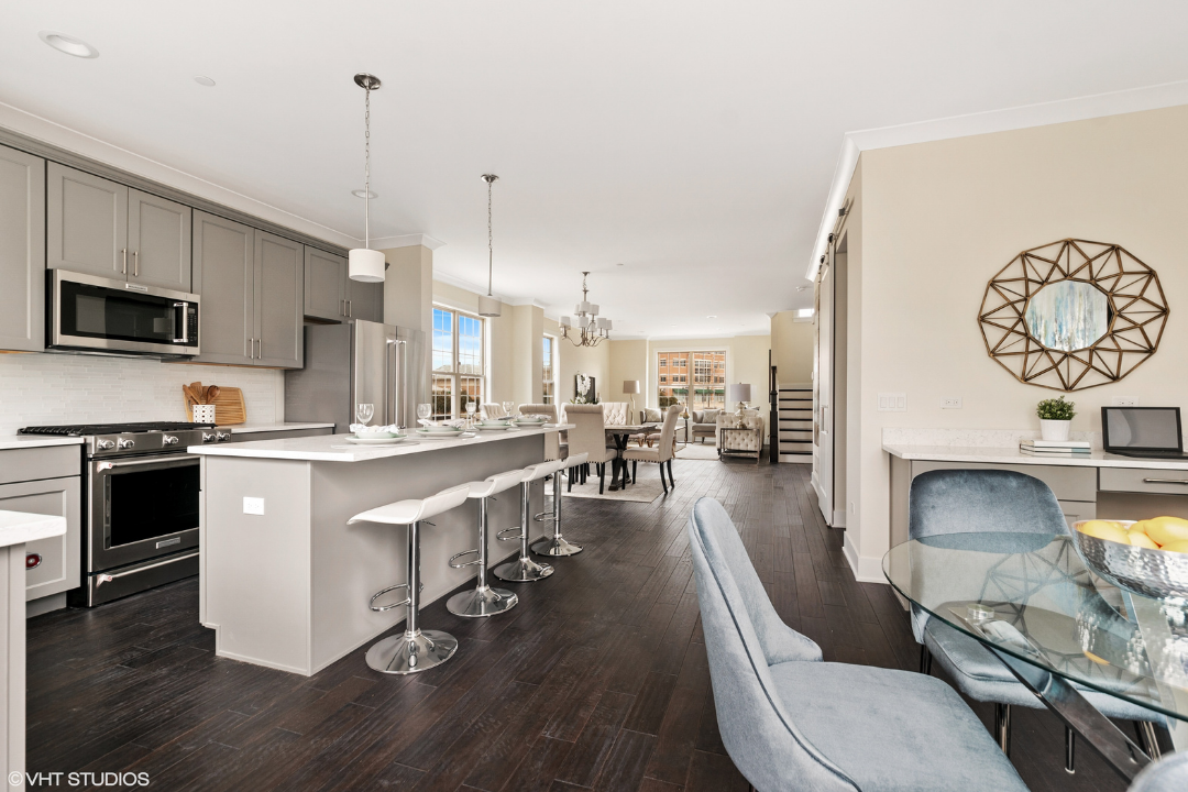 601 Broadway St #601 - Photo 7 of 13