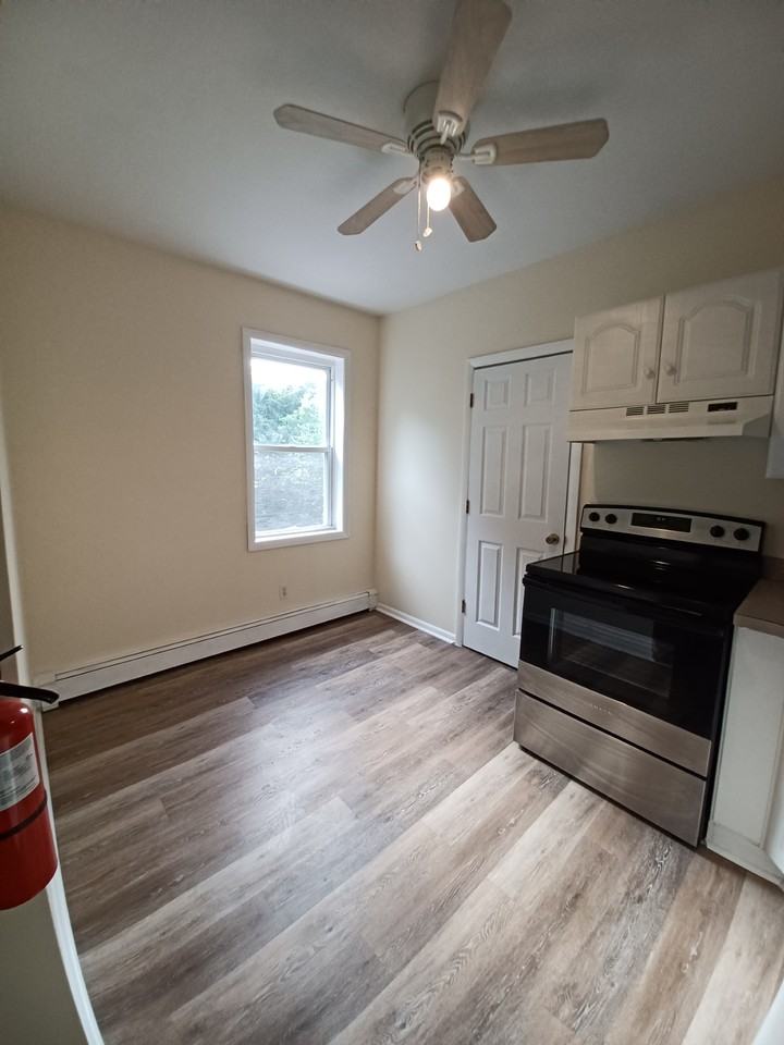 54 S Broad St #D - Photo 3 of 14