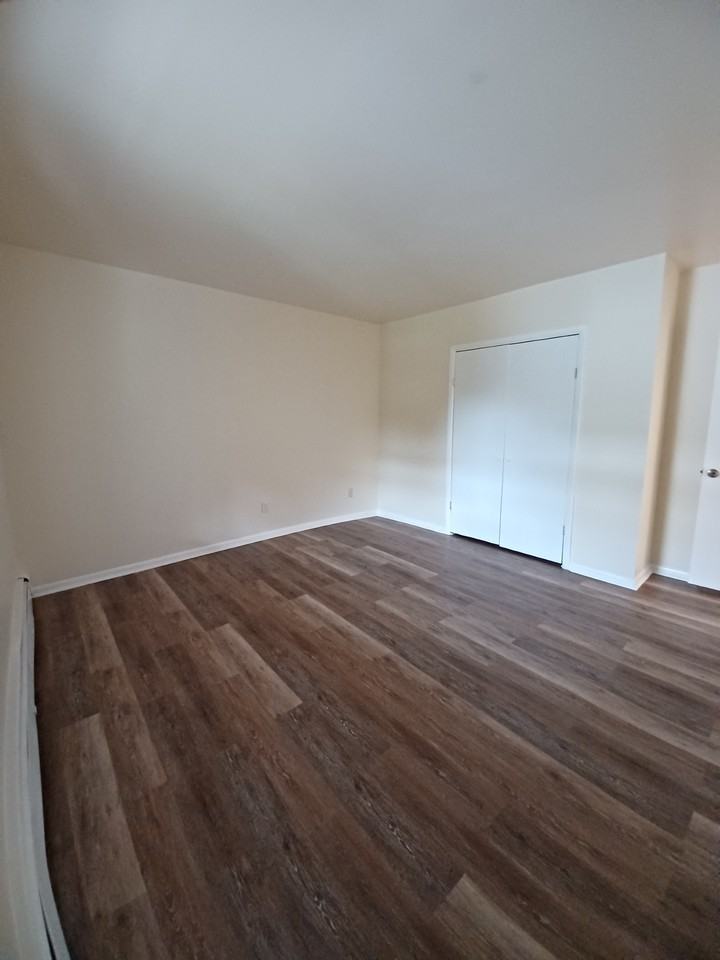 54 S Broad St #D - Photo 6 of 14