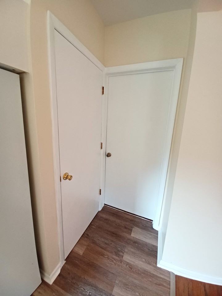 54 S Broad St #D - Photo 7 of 14