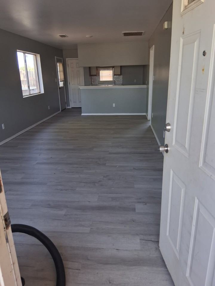 100 Bluebonnet Dr #NA - Photo 6 of 8