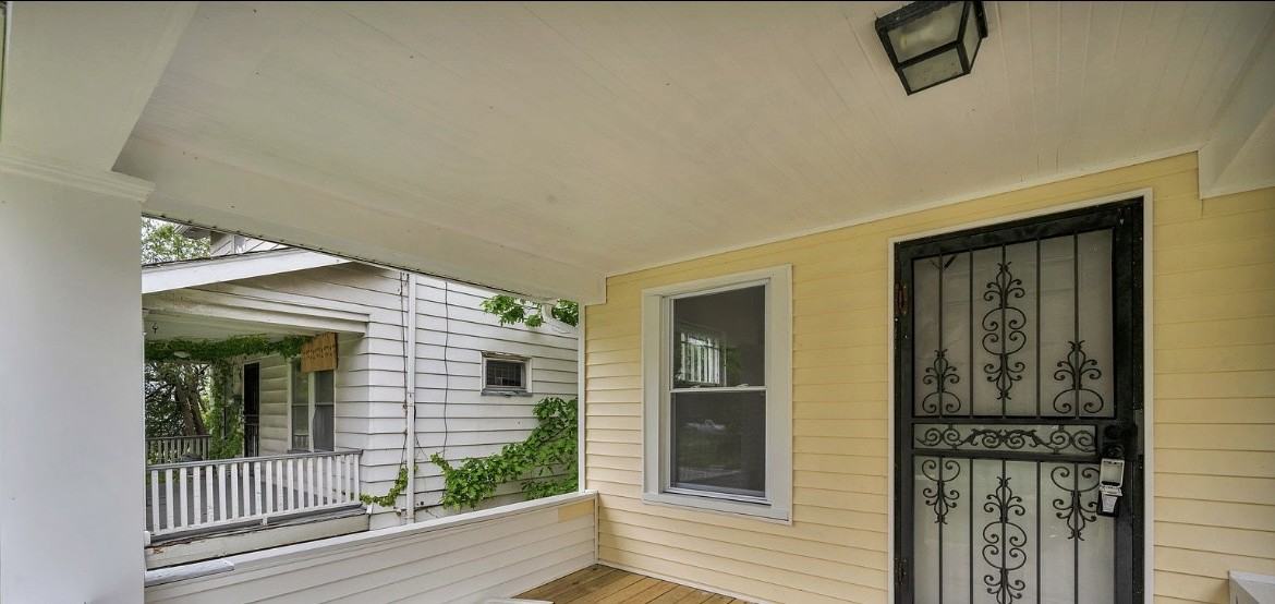 13605 Argus Ave - Photo 4 of 35