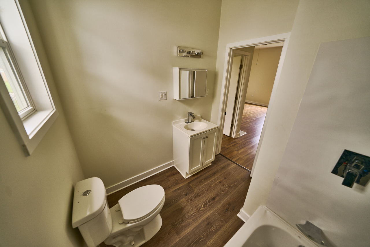 1541 Walnut St - Photo 2 of 7