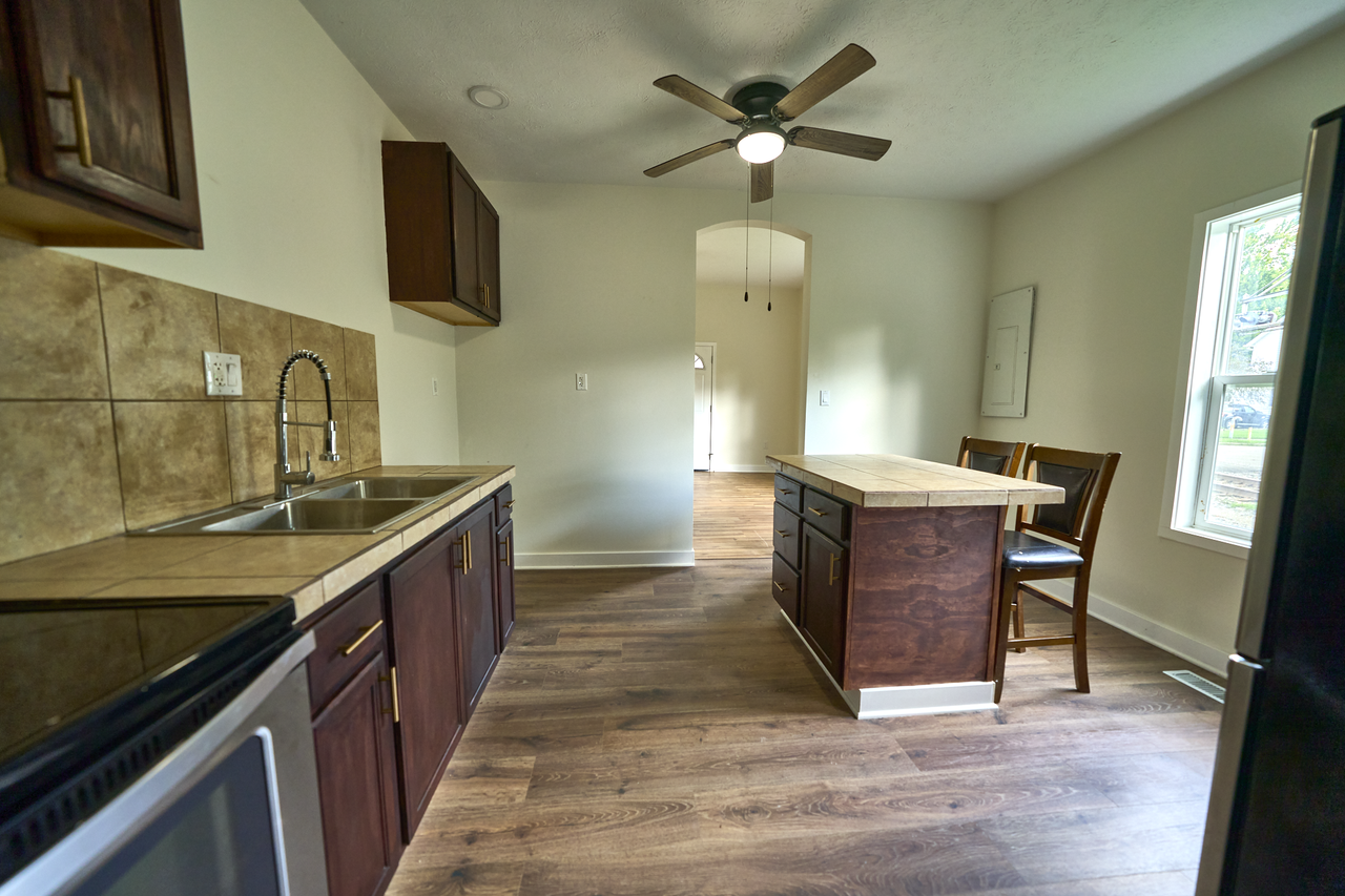 1541 Walnut St - Photo 7 of 7