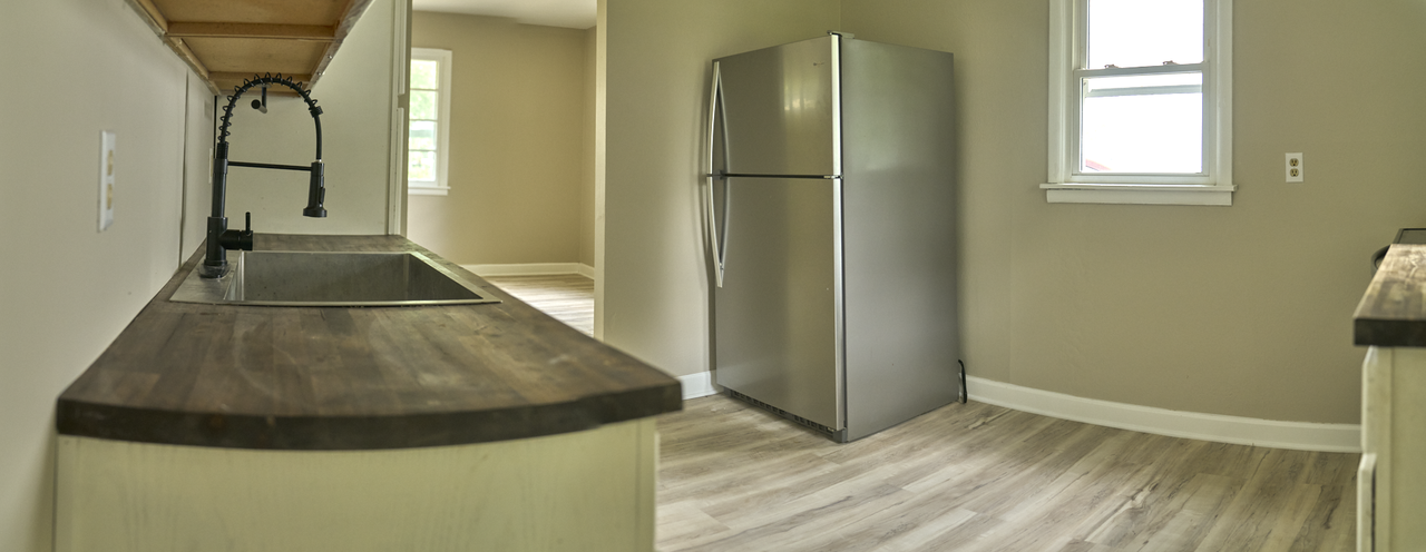 1704 S Jersey Ave - Photo 2 of 10