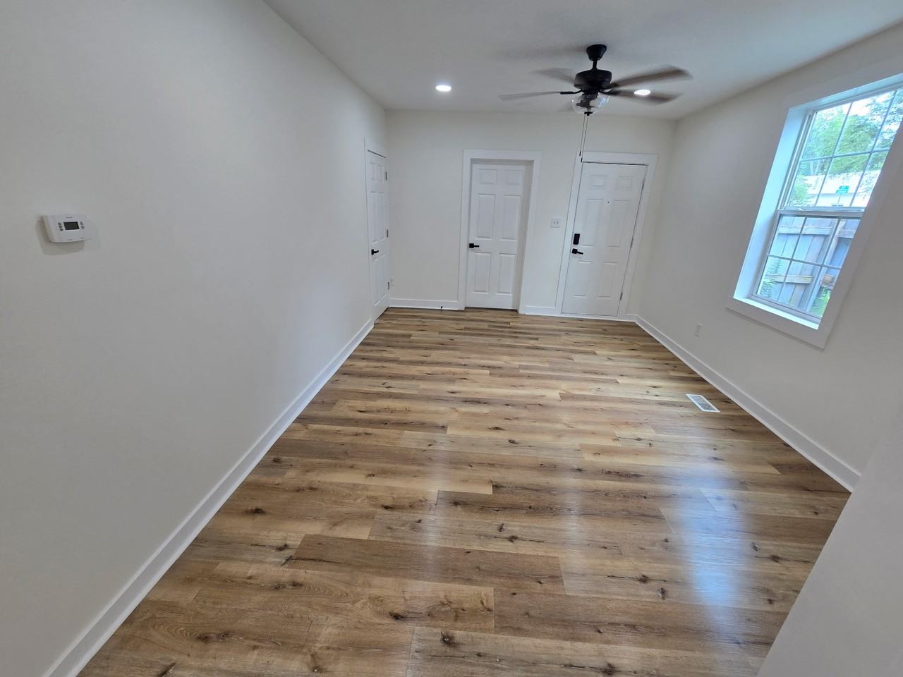 225 E 24th St - Photo 5 of 6
