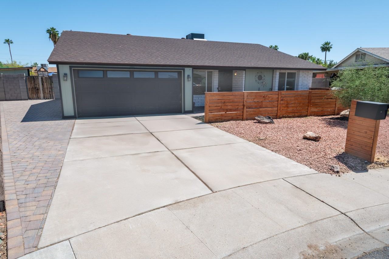 4625 E Park St - Photo 3 of 20